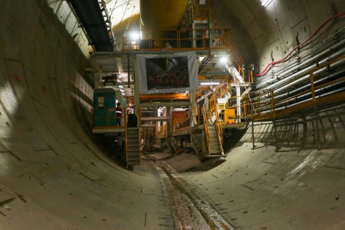 Maior tuneladora da América Latina conecta mais um trecho à expansão da Linha 2-Verde do Metrô