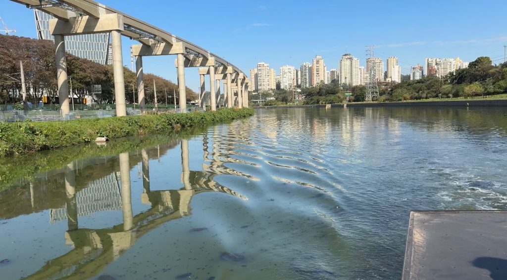 Estratégia inclui criação de um grupo para fiscalizar fontes poluidoras