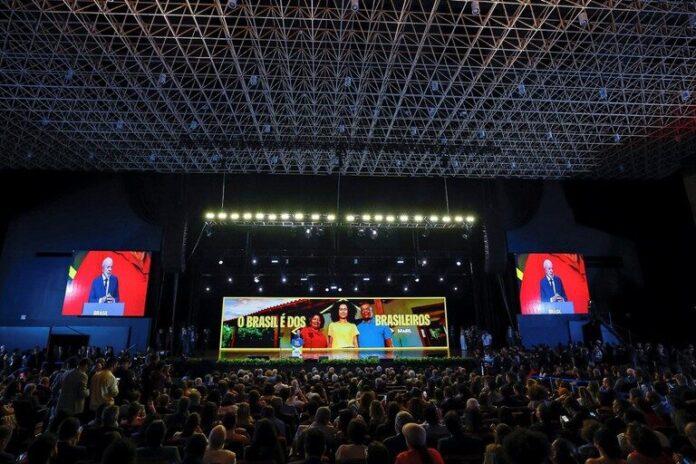 O presidente Lula durante discurso no evento O Brasil dando a Volta por cima entregas e colheitas