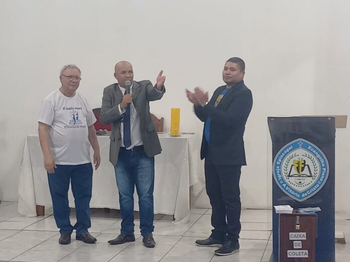 louvorzão Capa Materia