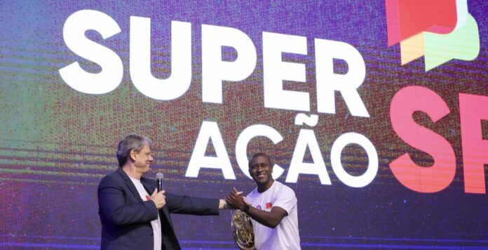 Iniciativa inédita integra assistência social e inclusão produtiva com planos personalizados, incentivos financeiros e desenvolvimento regional