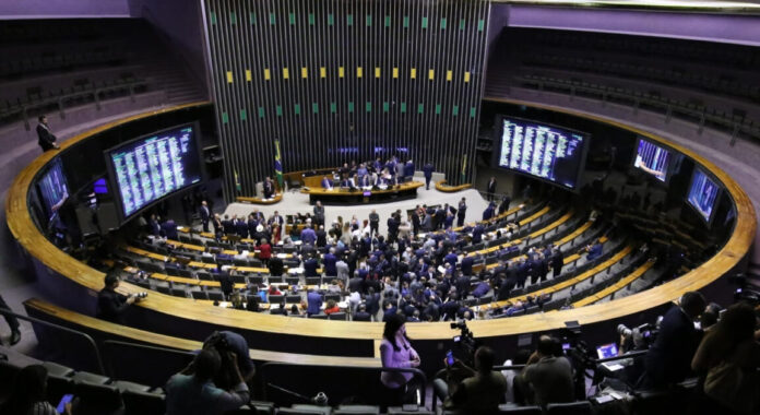 Saiba Quem Votou Contra o Fim da Escala 6x1 na Câmara Saiba Quem Votou Contra o Fim da Escala 6x1 na Câmara