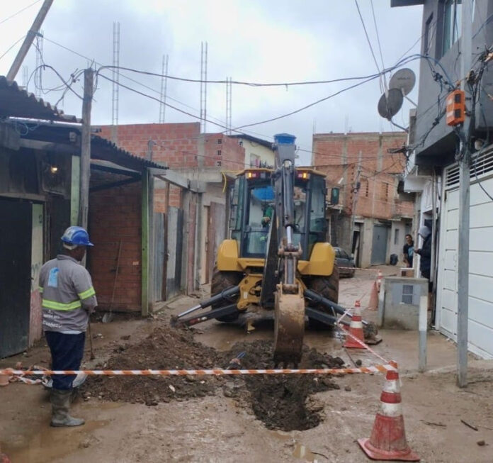 moradores de comunidade da zona sul de SP Desestatização da Sabesp realizada pelo Governo de São Paulo permitiu que o saneamento báisco chegue também às comunidades em vulnerabilidade