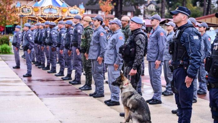 Policiais reforçam a segurança na região de Campos do Jordão. Foto: Divulgação/Governo de SP