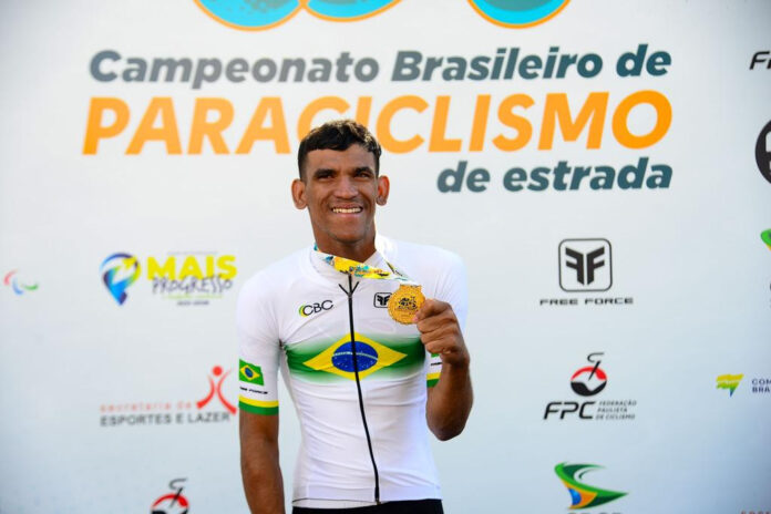 Clebinho vai representar o Brasil no início de setembro (CBC / Divulgação) Clebinho vai representar o Brasil no início de setembro (CBC / Divulgação)