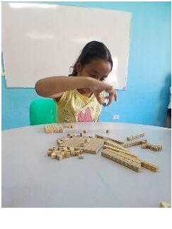 Material Dourado e exploração matemática