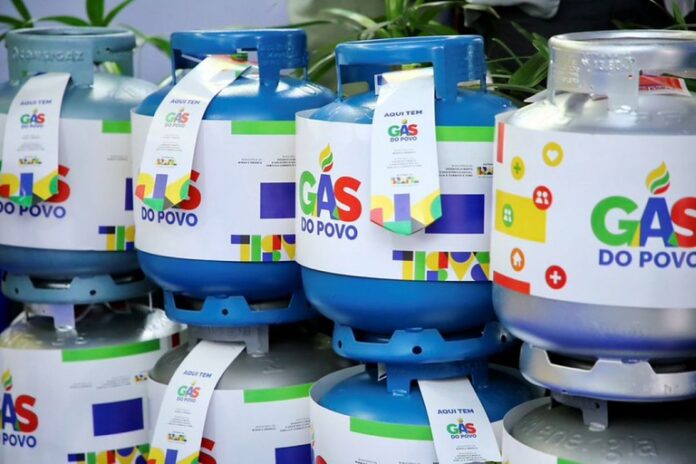 Governo Federal Alerta para Fake News sobre Escala 6x1, Bolsa Família e Gás do Povo