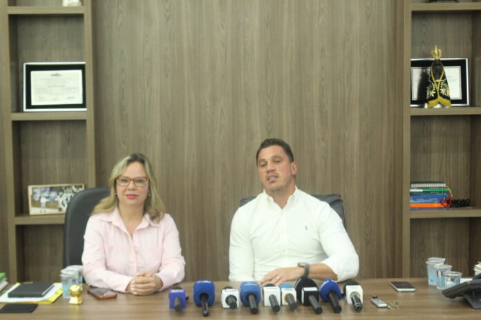 Engenheiro Daniel Concede Coletiva, Avalia Eleições e Trata de Obras em Taboã Engenheiro Daniel Concede Coletiva, Avalia Eleições e Trata de Obras em Taboão